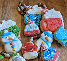 Load image into Gallery viewer, Mrs. Claus Cookie & Cocoa Platters