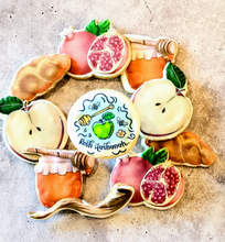 Load image into Gallery viewer, Shofar Cookie Cutter and Image